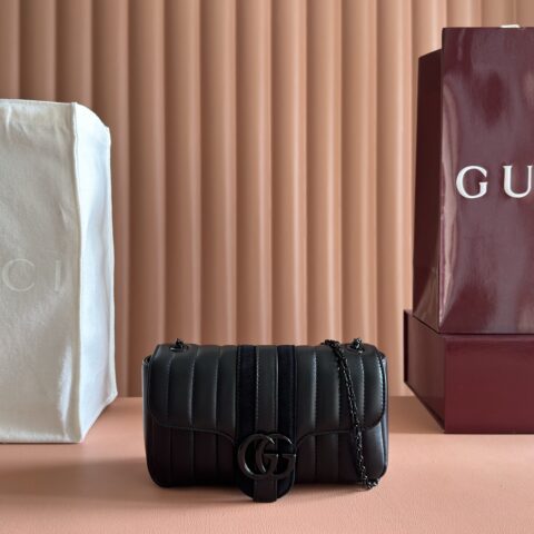 Gucci Marmont系列手袋肩背包黑色小号 型号A006X1