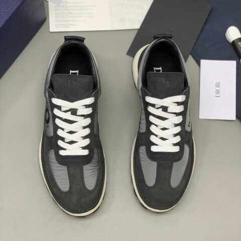 Dior 男款厚底休闲鞋 绒面牛皮搭配尼龙鞋底
