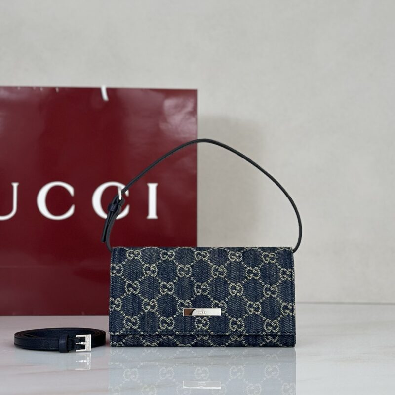 Gucci 深蓝牛仔腋下包 型号A002KG