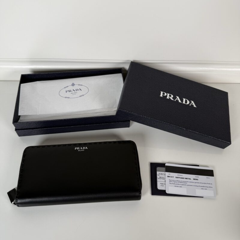 Prada 男士款小号羊皮钱包 型号2M1317
