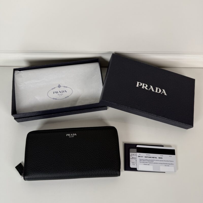 Prada 男士荔枝纹皮夹鹿皮黑色 型号2M1317
