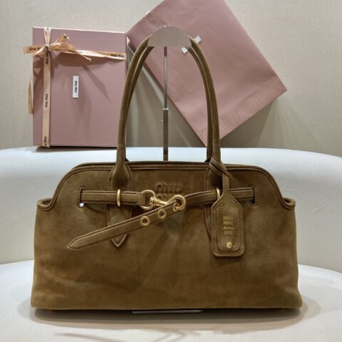 MiuMiu Aventure手袋麂皮 型号5BG310