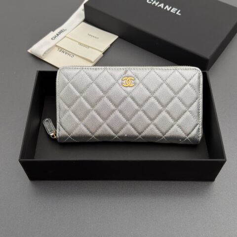 Chanel 羊皮钱包 银色细球银色钢唛 型号A50097