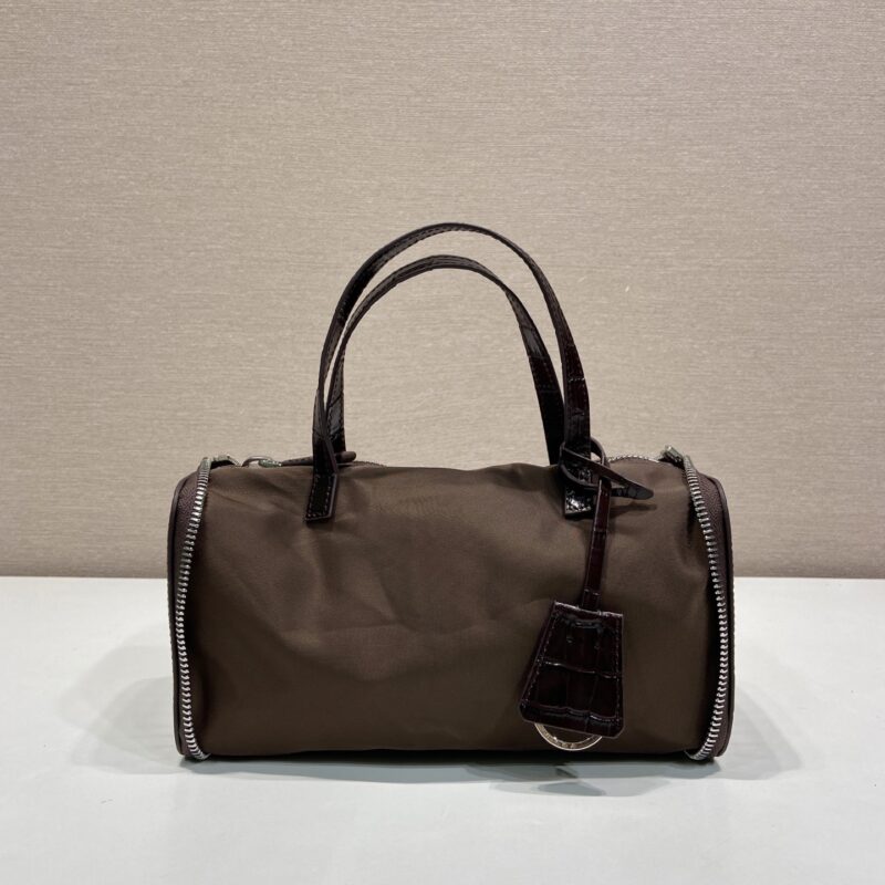 Prada Re-Nylon鳄鱼纹收纳包 型号1TT348