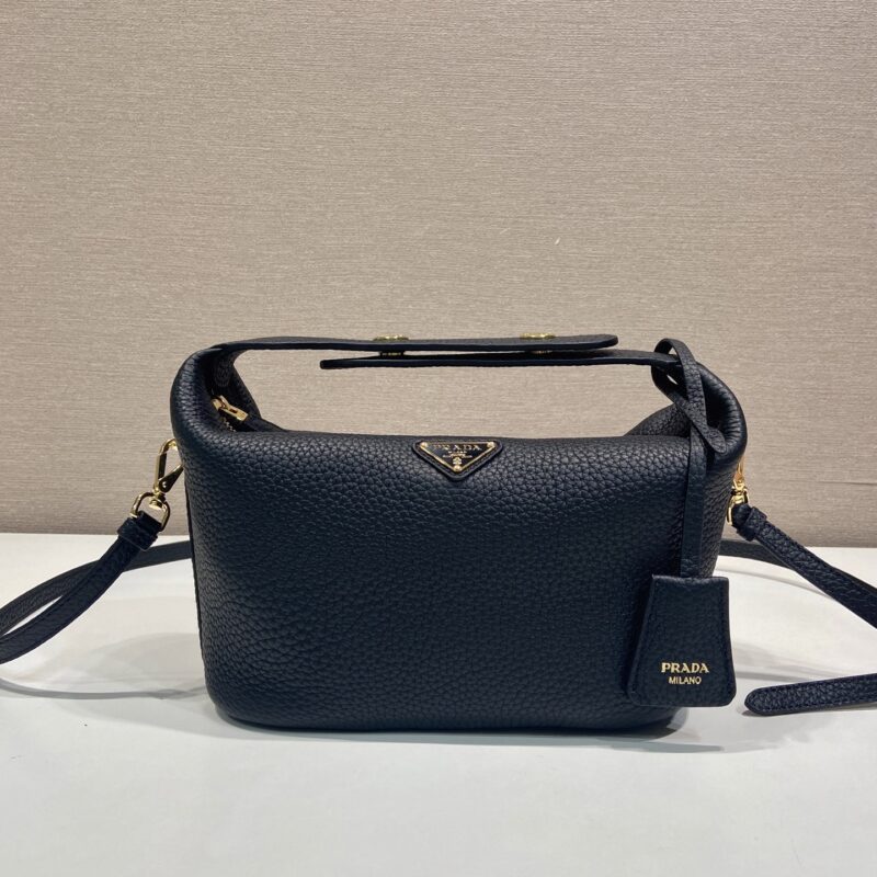 Prada 饭盒包鹿皮纹黑色 型号1BC306