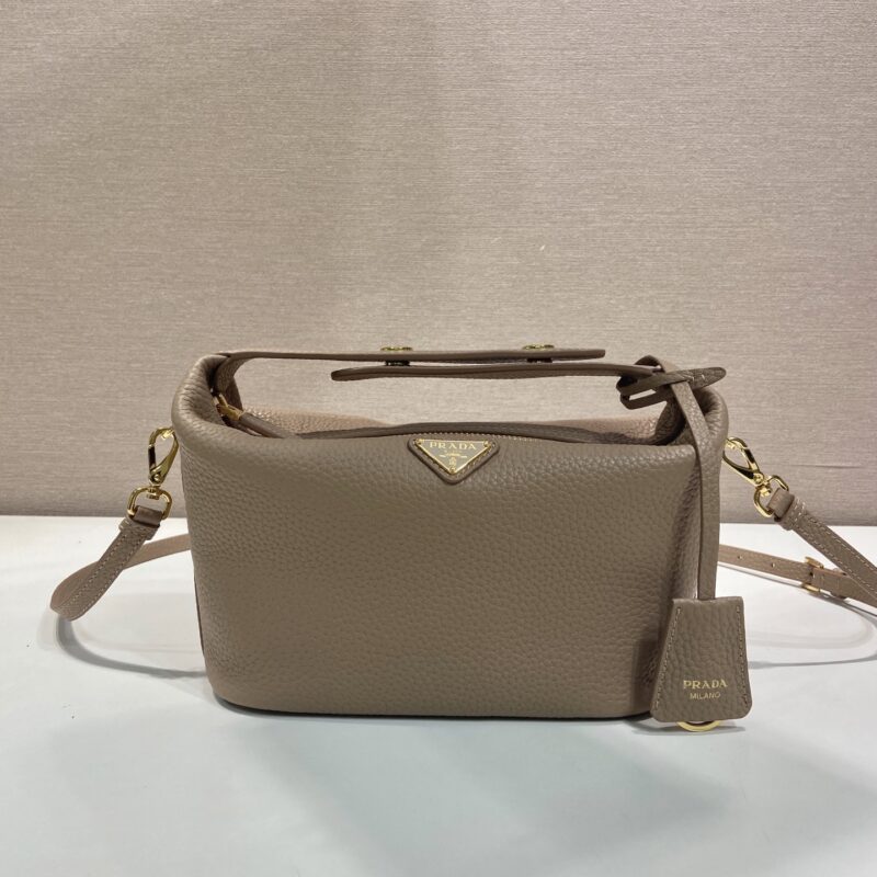 Prada 饭盒包鹿皮纹裸色 型号1BC306