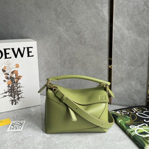 Loewe puzzle手袋浅苔藓绿 ID0681