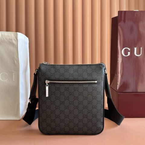 Gucci Core系列单肩斜挎包 型号A00CS7