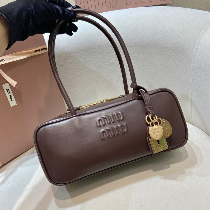 MiuMiu Beau手袋深棕色 型号5BB173