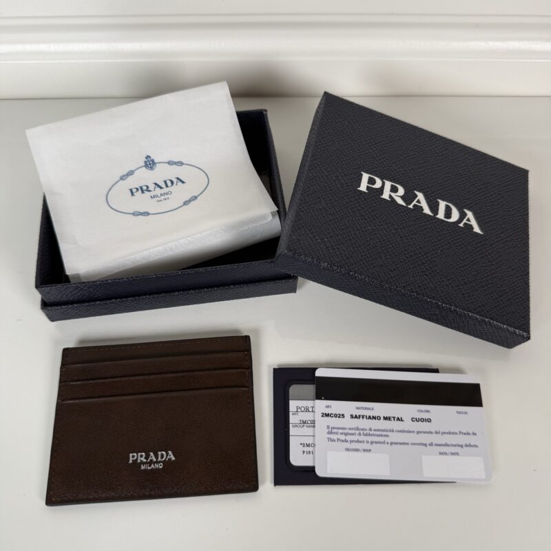 Prada 男女通用款式双色皮小卡包 型号2MC025