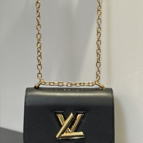 LV Twist 手袋黑色金扣 型号M21118