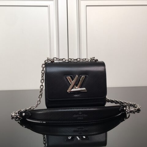 LV Twist 手袋黑色银扣 型号M21118